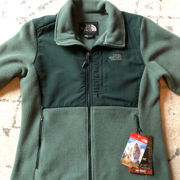 The North Face Jackets & Blazers - Women’s North Face Denali 2 Jacket Medium Green